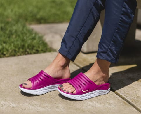 HOKA®公式サイト【オラ リカバリー スライド|ORA RECOVERY SLIDE 
